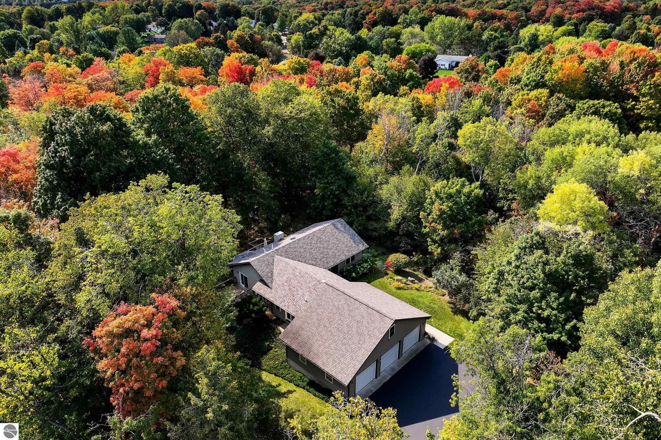 Cherry Ln, Traverse City, MI 49684