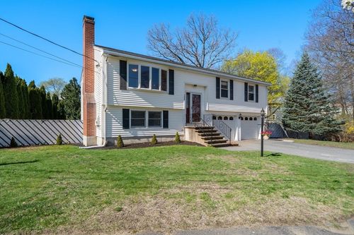 126 Hanscom Ave, Reading, MA, 01867-2062 | Card Image