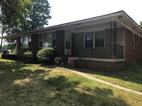 5000 Collinwood Dr, Clarksville, TN, 37042-6111 | Card Image