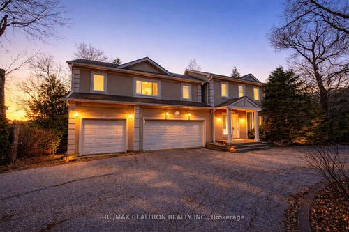 142 Hillsview Dr, Richmond Hill, ON, L4C1T2 | Card Image