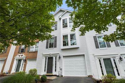 349 Murrays Ln, Townhouse with 3 bedrooms, 1 bathrooms and 1 parking in Castle Shannon PA | Image 1