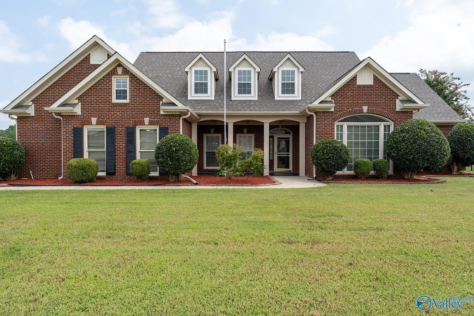 Andover Ln, Huntsville, AL 35811