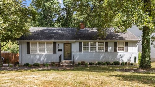 2626 Robin Hood Dr, Greensboro, NC, 27408-3914 | Card Image