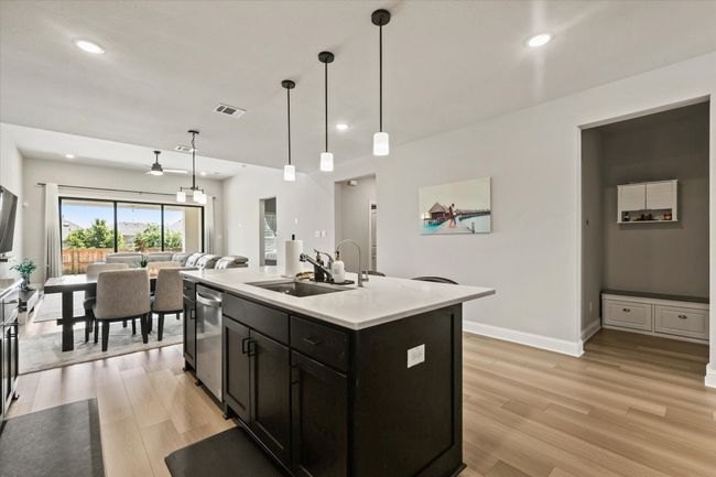 plenty of room for entertaining | Image 9