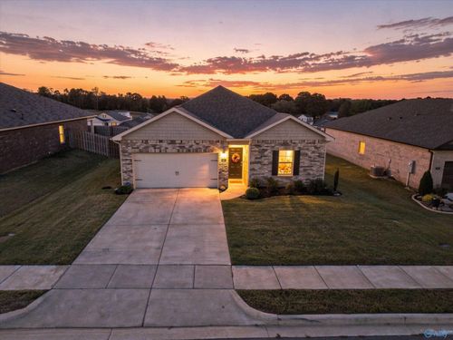 123 Settlement Dr, Huntsville, AL, 35810-6470 | Card Image