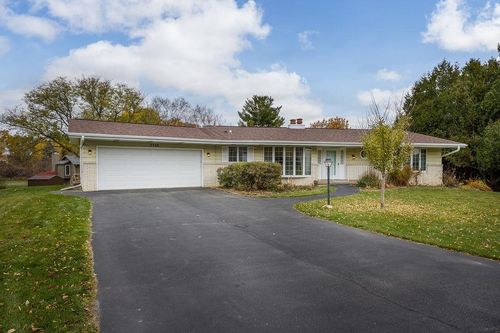 7728 Carolind Court, Middleton, WI, 53593 | Card Image