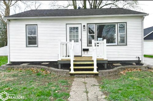 305 Cottage Grove Ave, West Burlington, IA, 52655-1405 | Card Image
