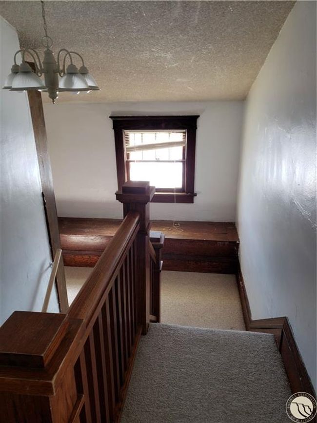 220 3 Rd St W, House other with 3 bedrooms, 2 bathrooms and null parking in Hardin MT | Image 5