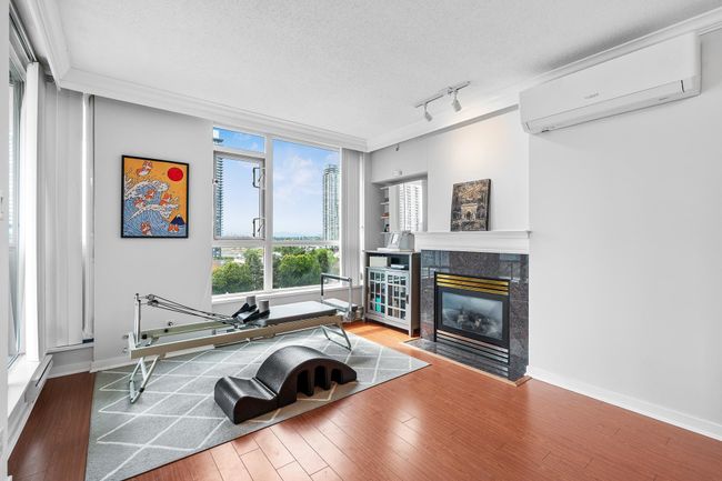 1203 - 2138 Madison Ave, Condo with 2 bedrooms, 2 bathrooms and 2 parking in Burnaby BC | Image 7