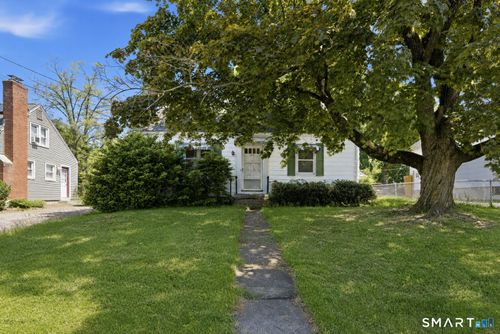 123 Benton St, Manchester, CT, 06040-4363 | Card Image