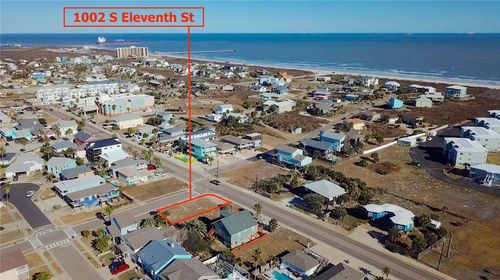 1002 S 11th St, Port Aransas, TX, 78373-5303 | Card Image