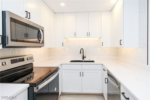 apt-4-1435 Curlew Ave, NAPLES, FL, 34102-3499 | Card Image