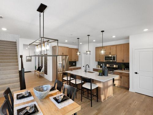 13731 Hollybrook Cir, Apple Valley, MN, 55124-6310 | Card Image
