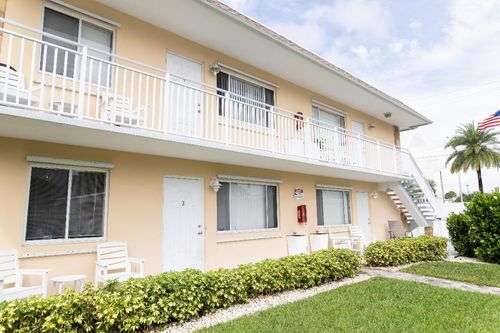 1905 Lake Worth Rd, Lake Worth Beach, FL, 33461-4233 | Card Image