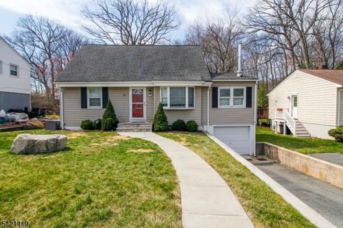 22 Oakland Ave, Rockaway, NJ, 07866-1911 | Card Image