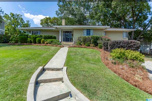 2216 Chestnut Rd, Vestavia Hills, AL, 35216-1510 | Card Image