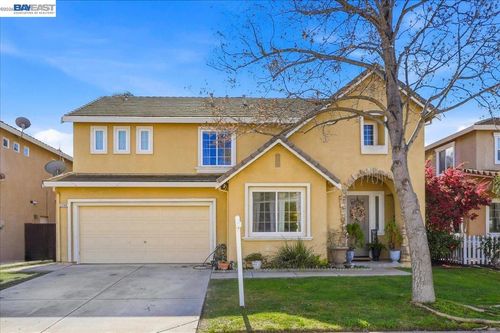 2248 Golden Leaf Ln, Tracy, CA, 95377-1141 | Card Image