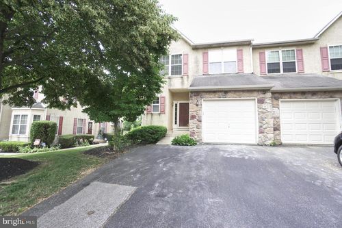75 Chadwick Cir, Eagleville, PA, 19403-4560 | Card Image