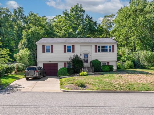 35 Sycamore Dr, Cranston, RI, 02921-1014 | Card Image
