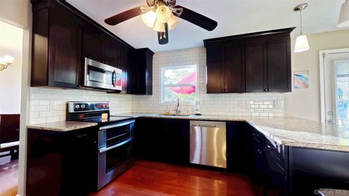 54 Berea Rd, Walden, NY, 12586-2905 | Card Image