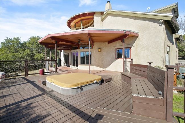 Patio Dividing Main House/Guest House | Image 14