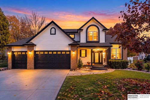 6225 Van Buren Dr, Omaha, NE, 68135-3200 | Card Image