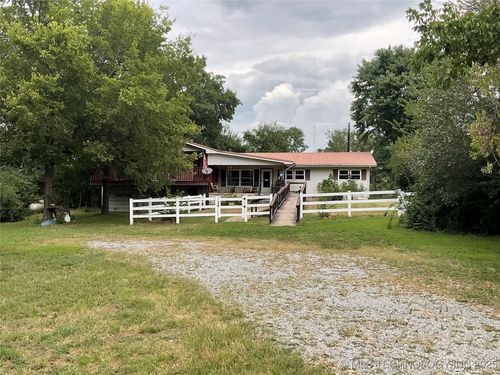 73911 S 4677 Rd, Stilwell, OK, 74960-2489 | Card Image