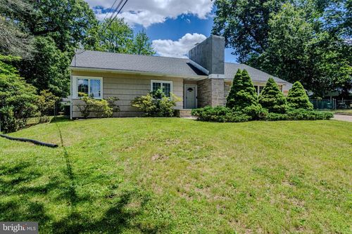 7 White Beech Ct, Ewing, NJ, 08618-1905 | Card Image