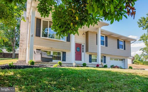 21 Forest Dr, LOCK HAVEN, PA, 17745-9633 | Card Image