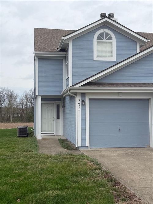 174-5696 Nw Plantation Ln, Lee's Summit, MO, 64064-1685 | Card Image