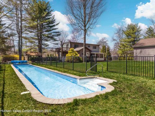 673 Acorn Hill Rd, Olivebridge, NY, 12461-5443 | Card Image