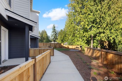 a3-19505 Damson Rd, Lynnwood, WA, 98036-4925 | Card Image