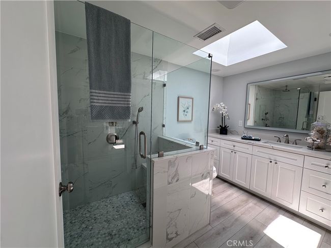 APT-201K - 13361 El Dorado Dr, Home with 2 bedrooms, 2 bathrooms and null parking in Seal Beach CA | Image 19