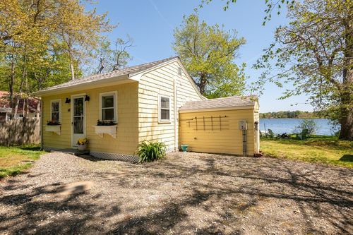 --4 Gregory Island Ln, Essex, MA, 01929 | Card Image