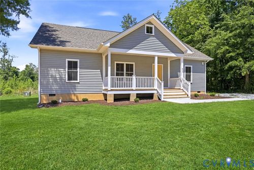 822 Nottoway Ave, Blackstone, VA, 23824-2900 | Card Image