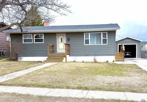 304 10th Ave, Edgemont, SD, 57735-3309 | Card Image