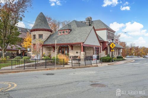 1 Veterans Memorial Dr W, Somerville, NJ, 08876-2953 | Card Image