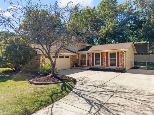 6S174 Lakewood Dr, Naperville, IL, 60540-3618 | Card Image