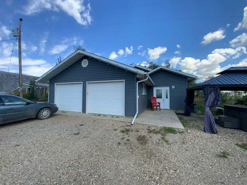 231052 330 Township, Rural Kneehill County, AB, T0M2C0 | Card Image
