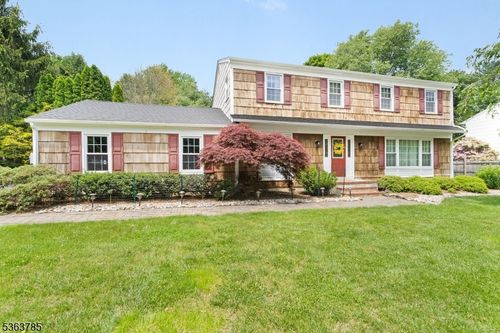 28 Douglas Dr, Township Of Washington, NJ, 07676 | Card Image