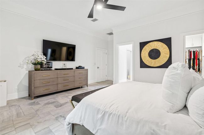 2819 Safe Harbor Dr, House other with 4 bedrooms, 5 bathrooms and null parking in Tampa FL | Image 37