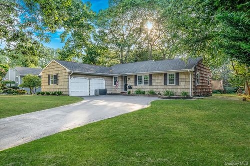 7 Cornell Rd, Shoreham, NY, 11786-1225 | Card Image