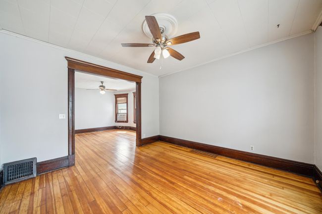 12_interior.jpg | Image 9