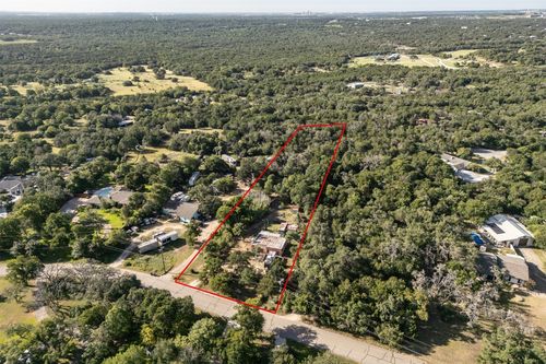 2105 Chaparral Park Rd, Manchaca, TX, 78652-3108 | Card Image