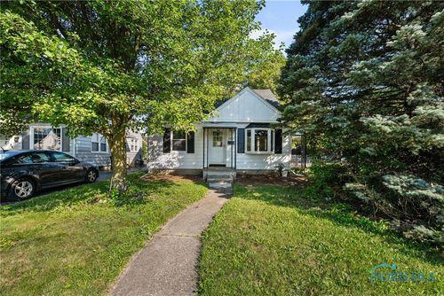 2002 Glencairn Ave, Toledo, OH, 43614-3912 | Card Image