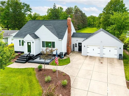 11492 Ridge Rd, North Royalton, OH, 44133-3727 | Card Image