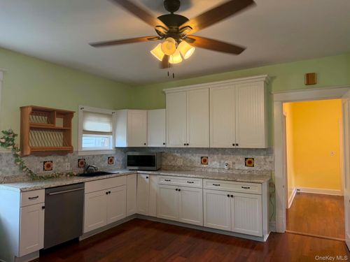 1-12 Parry Ave, Highland Fls, NY, 10928-2018 | Card Image