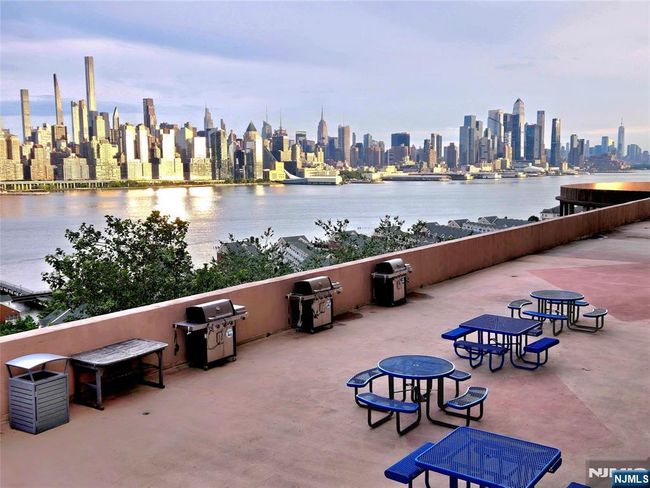 6600 Kennedy Blvd E, House attached with 4 bedrooms, 3 bathrooms and null parking in West New York NJ | Image 13