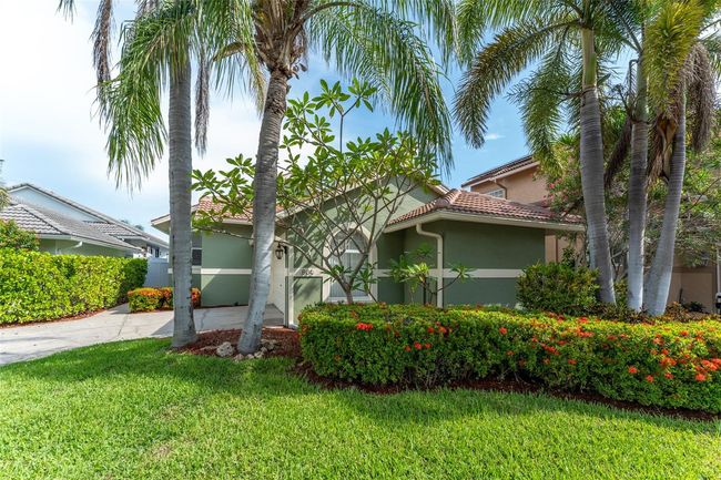 835 Symphony Isles Blvd, House other with 3 bedrooms, 3 bathrooms and null parking in APOLLO BEACH FL | Image 8