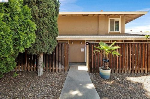 b-2011 Olivera Rd, Concord, CA, 94520-5460 | Card Image